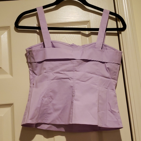 NWT sleeveless lilac top. - Picture 3 of 5